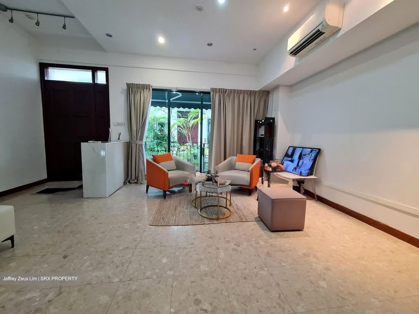 Dmanor (D16), Terrace #577097581